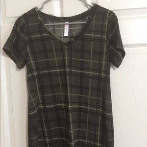 LulaRoe Christy v-neck